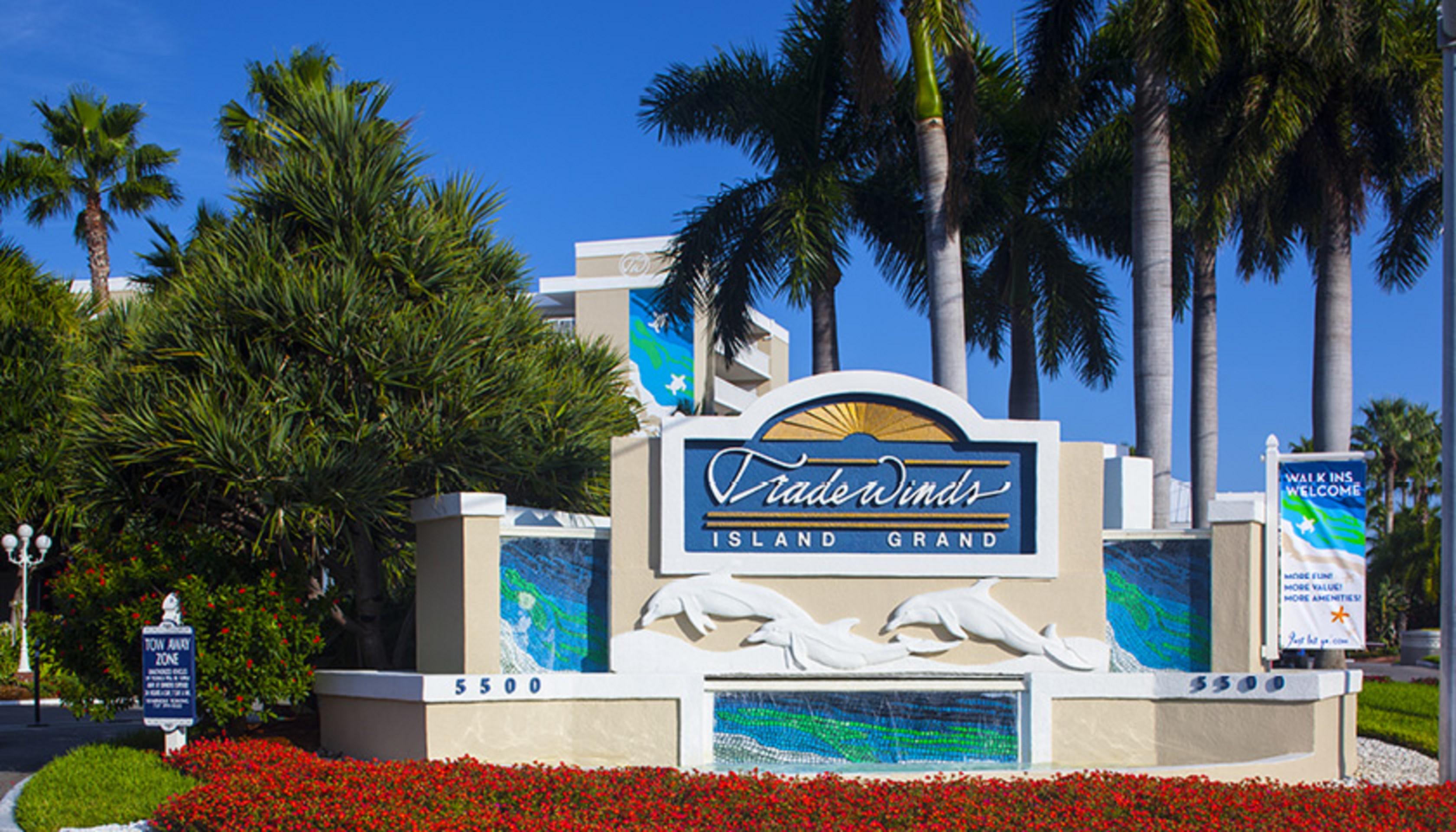 Island Grand At Tradewinds Hotel St. Pete Beach Exterior photo