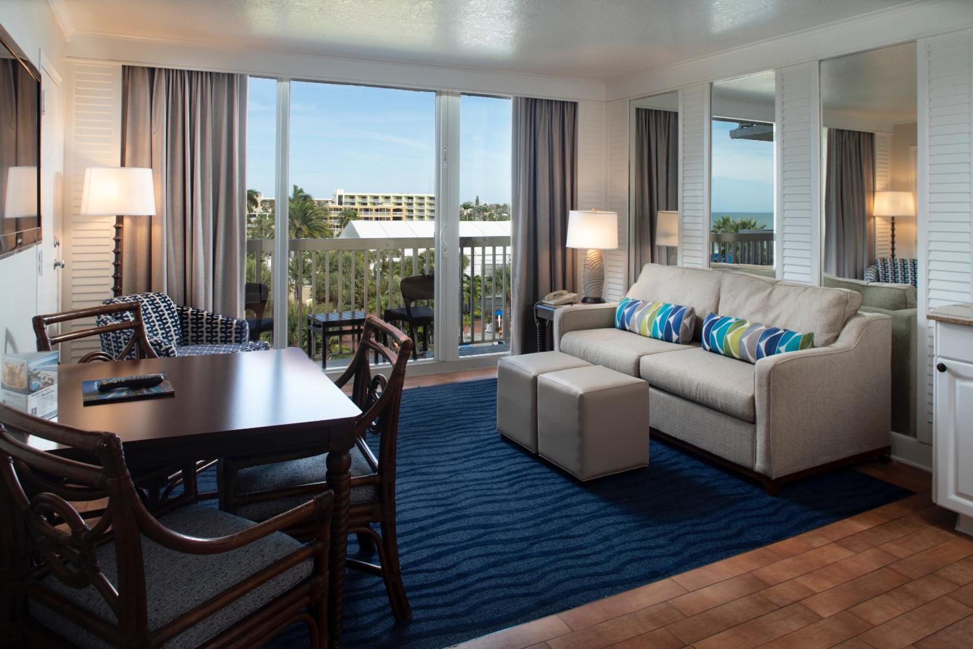 Island Grand At Tradewinds Hotel St. Pete Beach Room photo