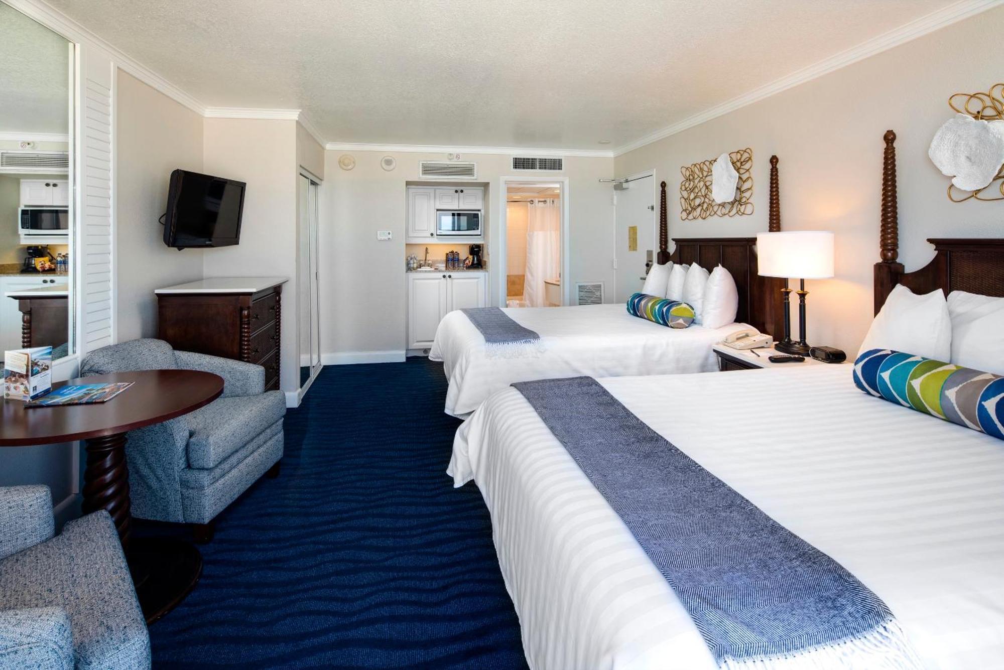 Island Grand At Tradewinds Hotel St. Pete Beach Room photo