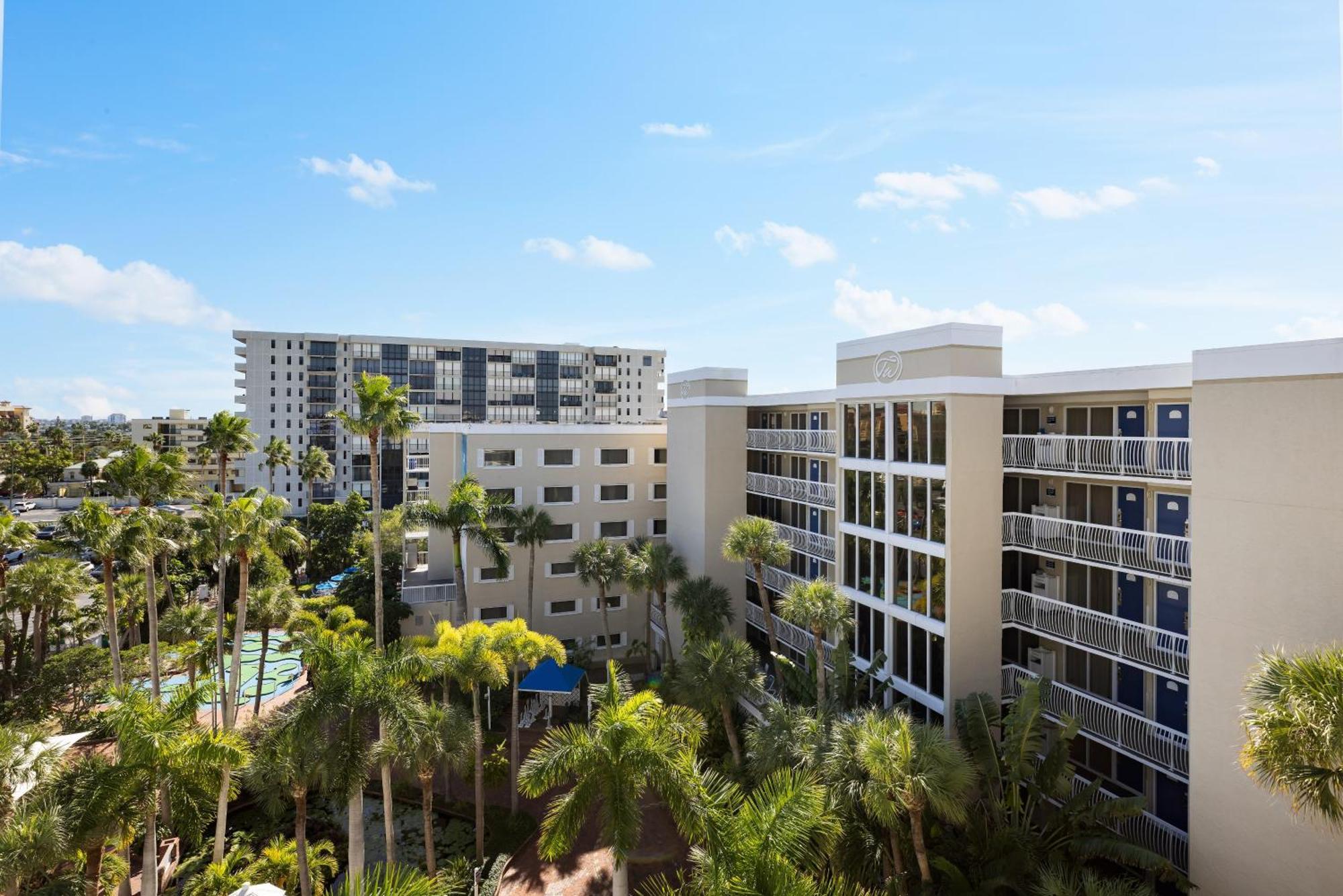 Island Grand At Tradewinds Hotel St. Pete Beach Exterior photo